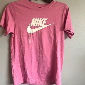 Nike kids  Pink Short Sleeve Tee